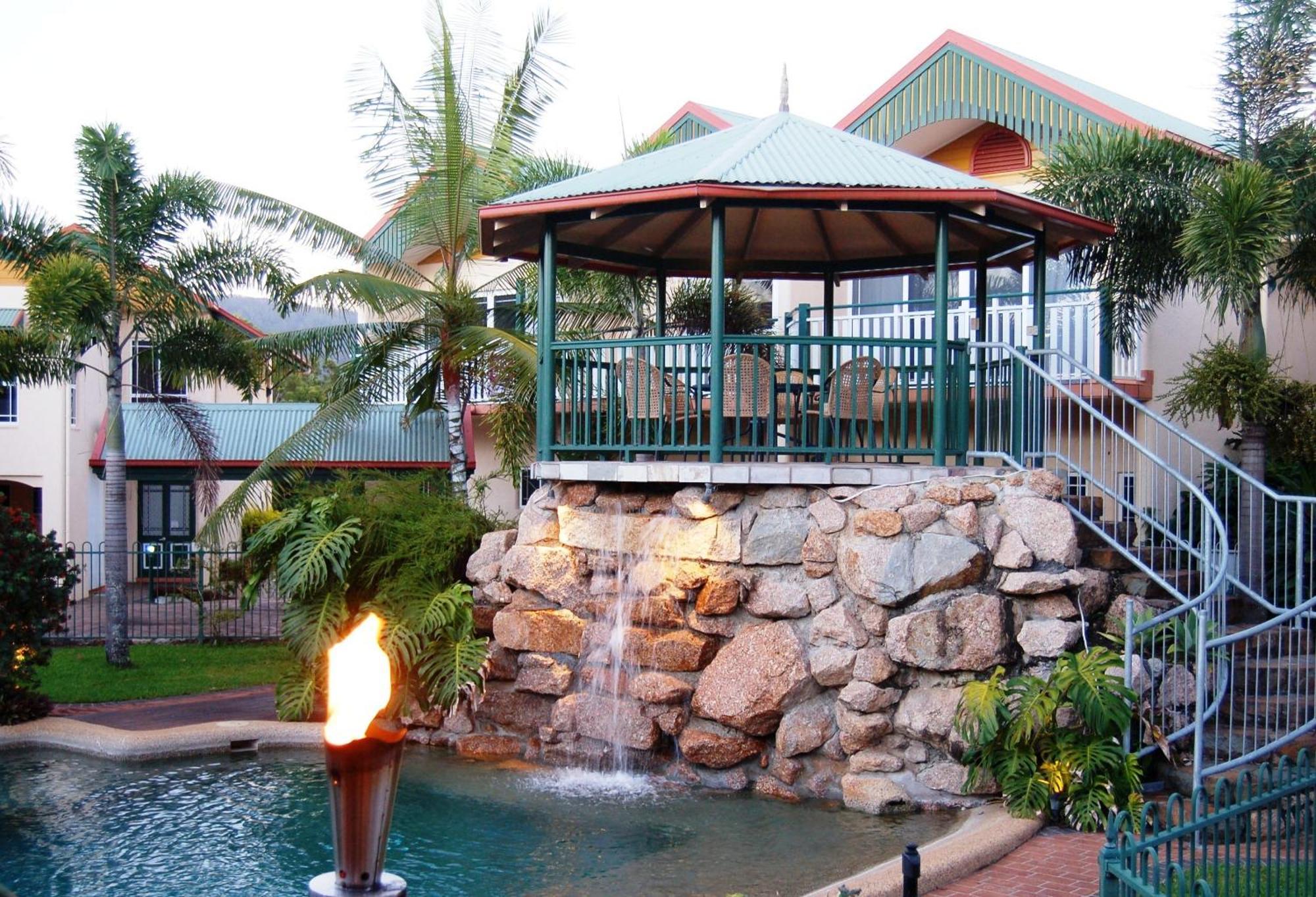 Tinaroo Lake Resort ภายนอก รูปภาพ